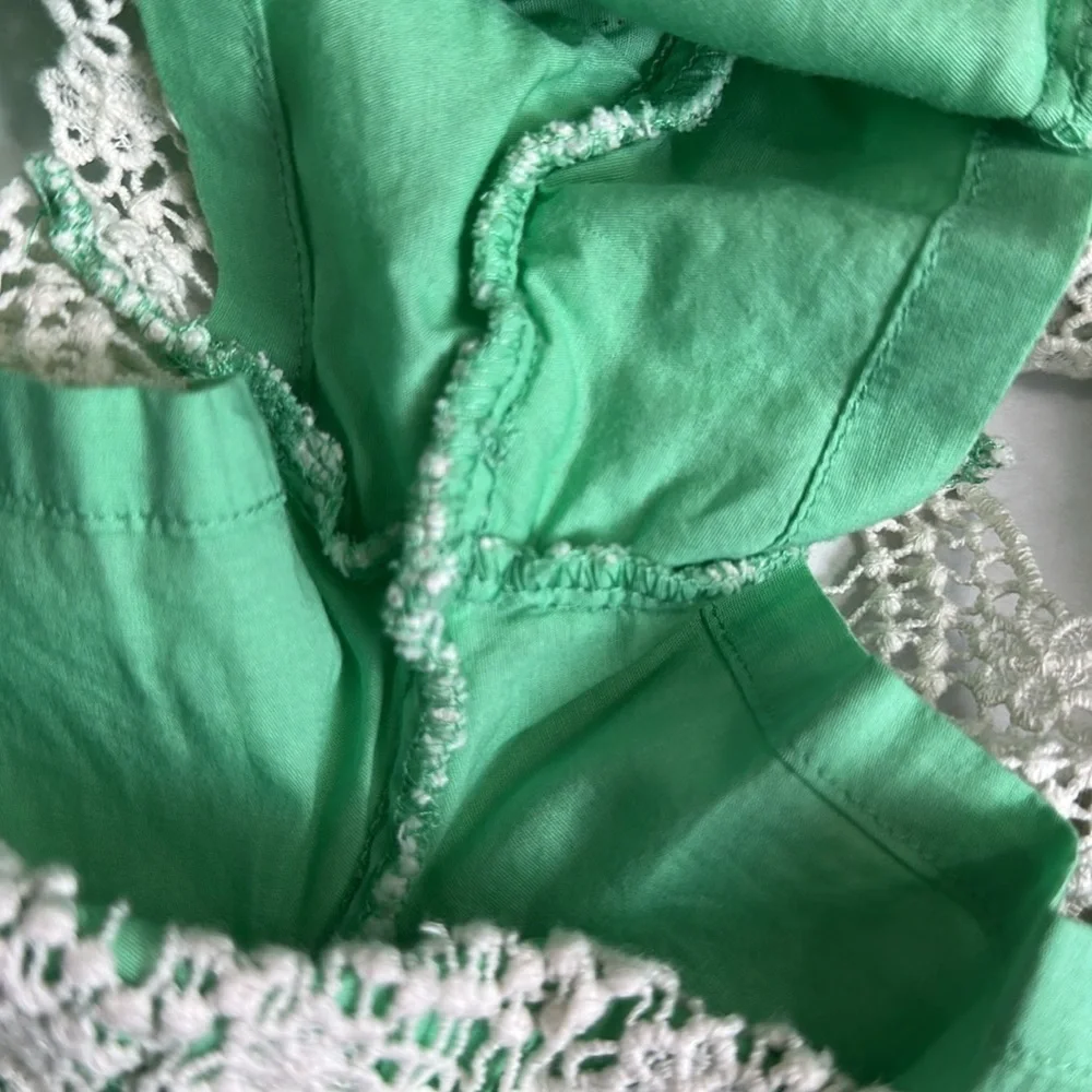 Southern Tide Women's Shorts Medium Pull On Green Lined‎ Lace Resort Coastal